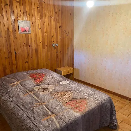 Les Genêts Du Sancy Hébergement de vacances *