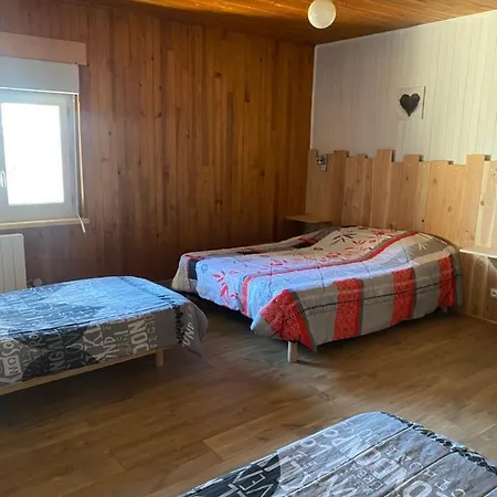 Les Genêts Du Sancy Hébergement de vacances *