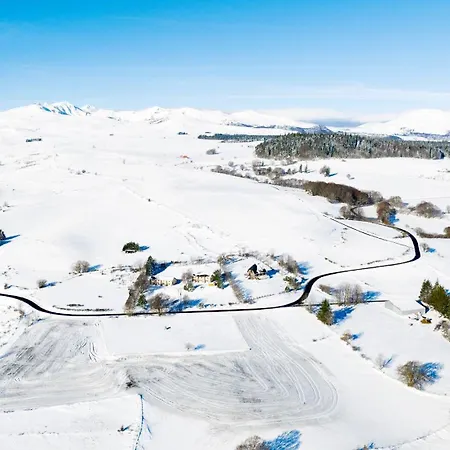 Les Genêts Du Sancy Hébergement de vacances Besse-et-Saint-Anastaise